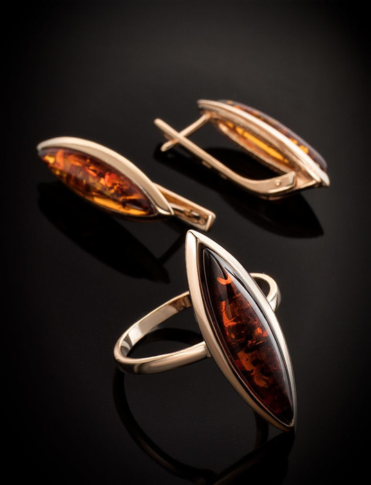 Bông tai trang sức Amber Jewelry bạc 22K đính đá hổ phách thiên nhiên (Grace) phủ vàng - 710111049