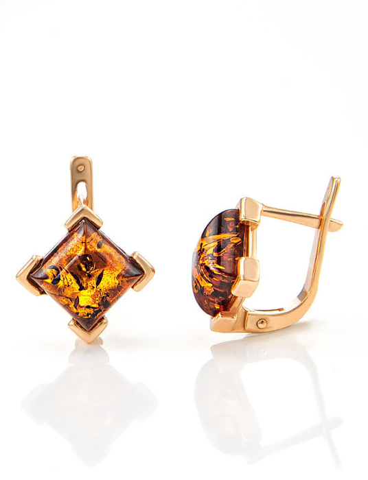 Bông tai trang sức Amber Jewelry bạc 22K đính đá hổ phách thiên nhiên màu cognac (Artemis) phủ vàng - 710106040
